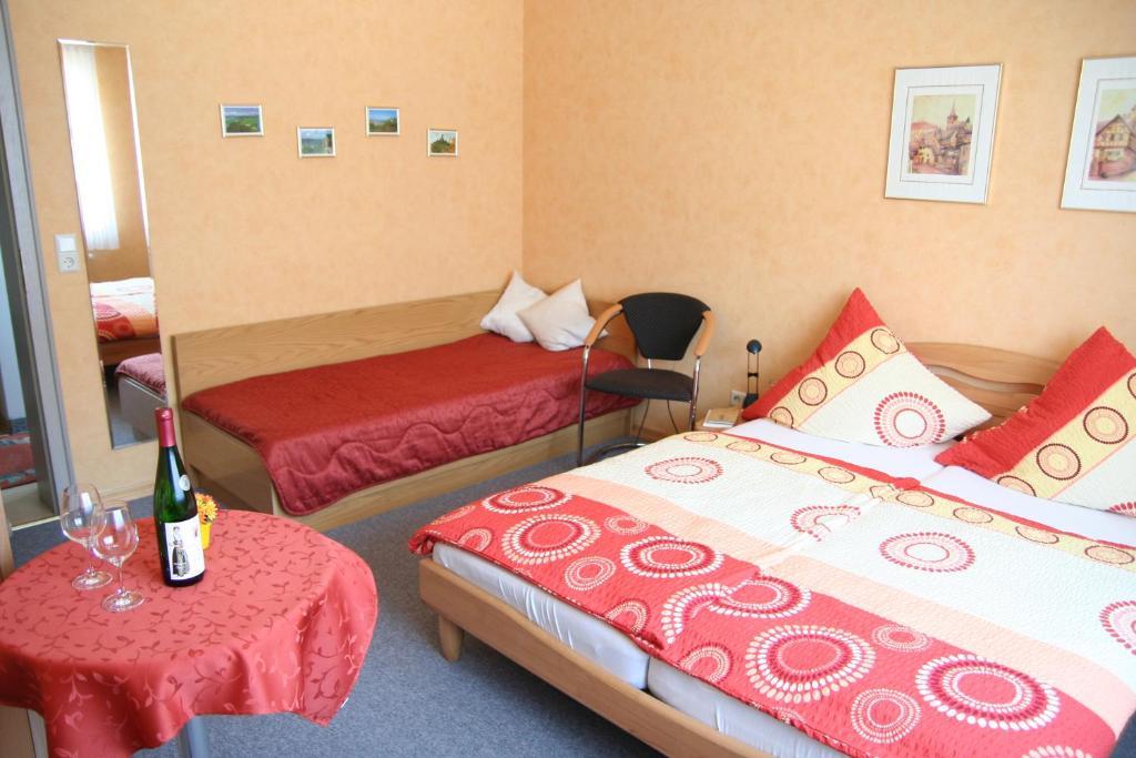 Ferienweingut Hensler Otel Briedel Oda fotoğraf